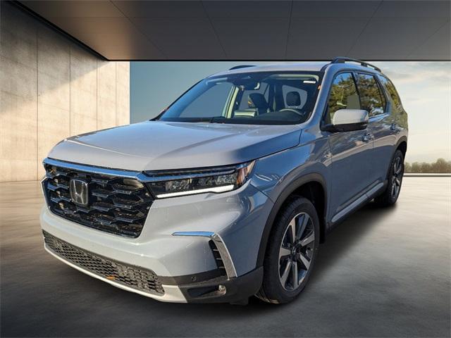 new 2025 Honda Pilot car, priced at $50,340