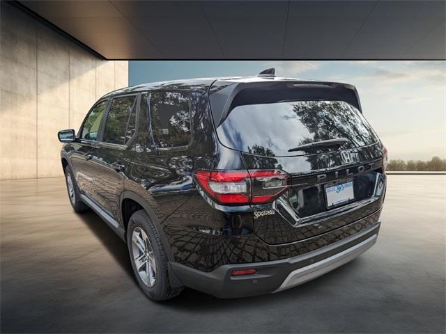 new 2025 Honda Pilot car, priced at $45,625