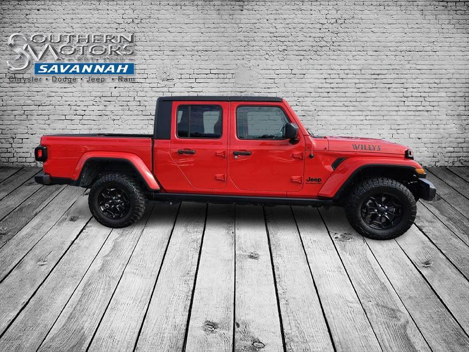 used 2022 Jeep Gladiator car, priced at $31,441