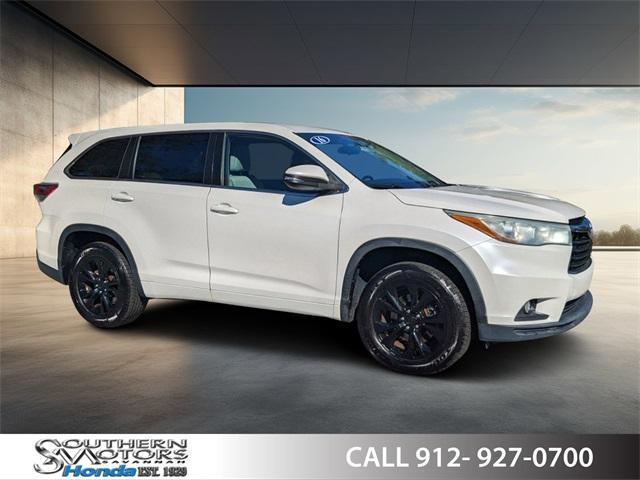 used 2016 Toyota Highlander car, priced at $19,291