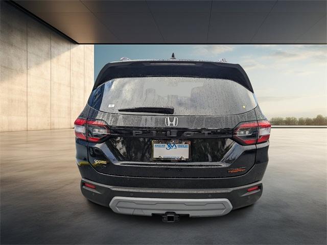 new 2025 Honda Pilot car, priced at $51,275