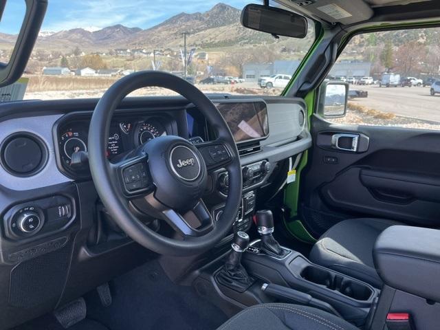 new 2025 Jeep Gladiator car, priced at $41,275