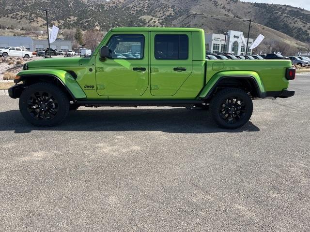 new 2025 Jeep Gladiator car, priced at $41,275