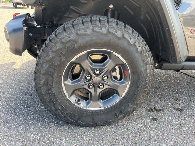 used 2023 Jeep Gladiator car, priced at $46,426