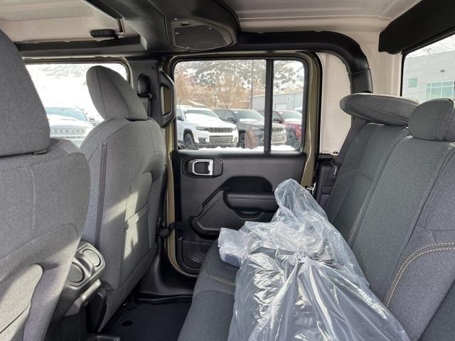 new 2025 Jeep Gladiator car, priced at $39,735