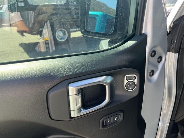 new 2024 Jeep Wrangler car, priced at $41,679