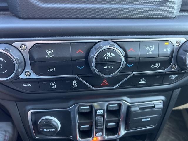 used 2022 Jeep Gladiator car, priced at $31,104