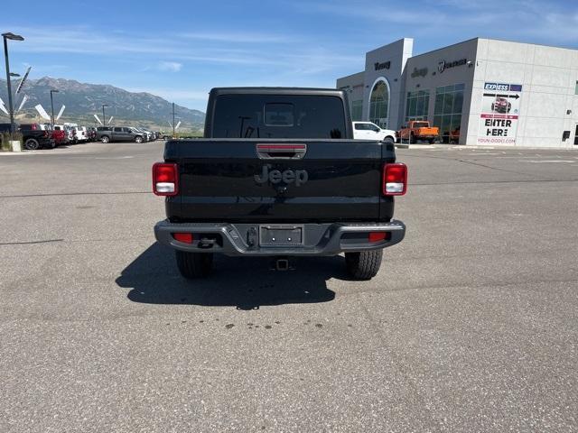 used 2022 Jeep Gladiator car, priced at $31,104