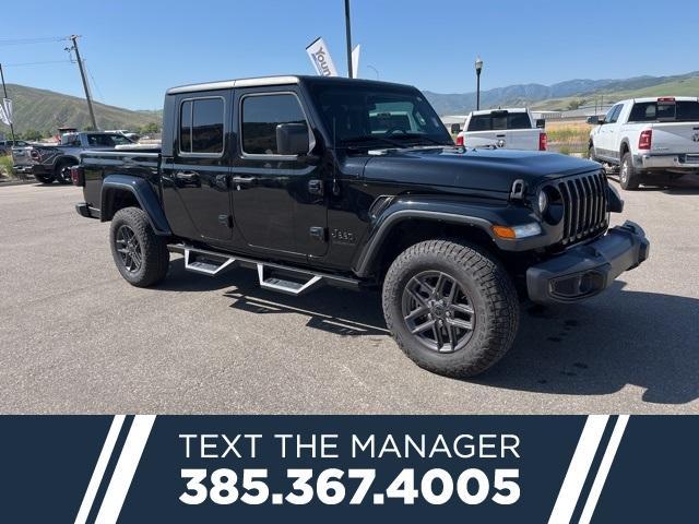used 2022 Jeep Gladiator car, priced at $31,104