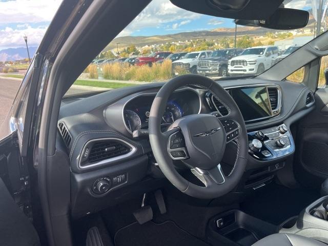 new 2026 Chrysler Pacifica car, priced at $46,165