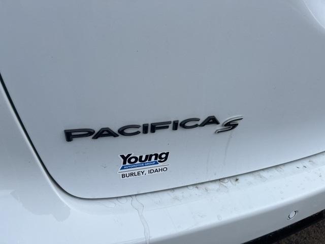 new 2024 Chrysler Pacifica car, priced at $44,807