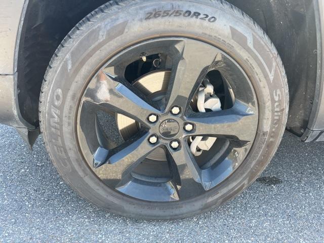 used 2023 Jeep Grand Cherokee car, priced at $31,200