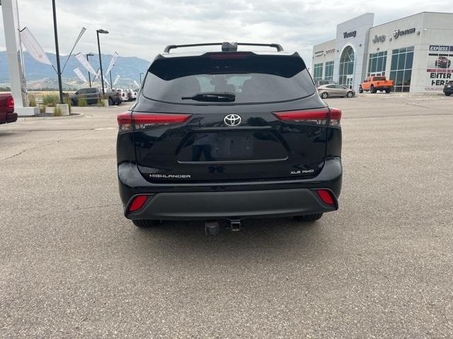 used 2021 Toyota Highlander car, priced at $31,308
