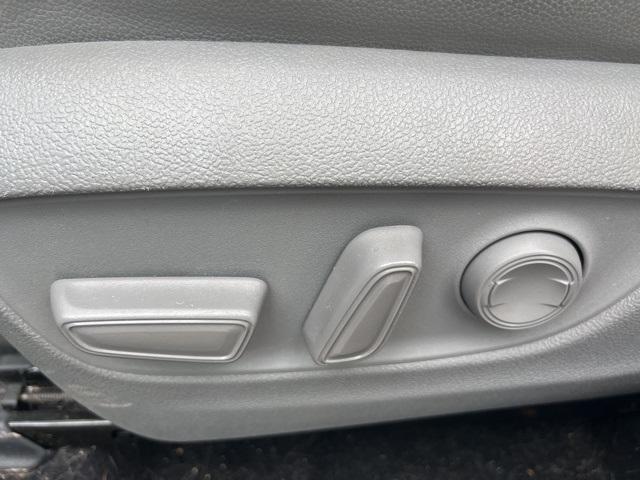 used 2021 Toyota Highlander car, priced at $31,308