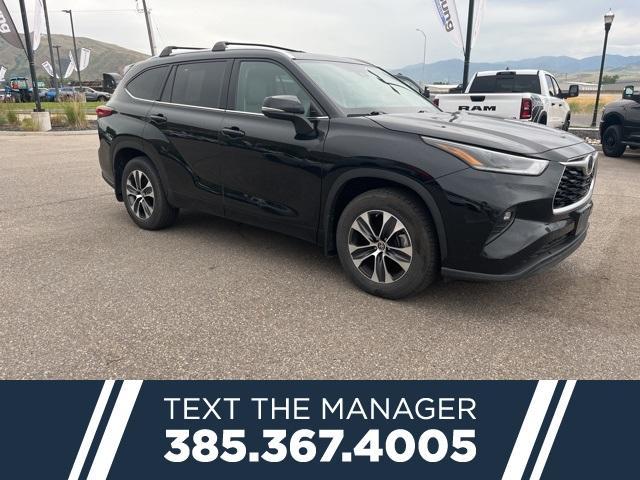 used 2021 Toyota Highlander car, priced at $31,308
