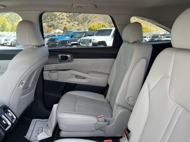 used 2022 Kia Sorento car, priced at $30,250