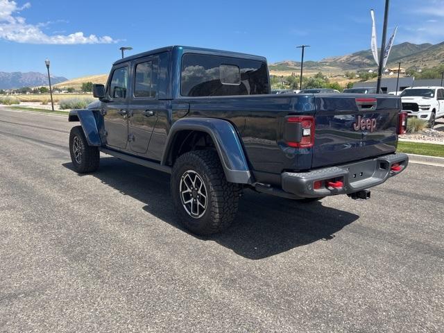 new 2025 Jeep Gladiator car, priced at $55,620