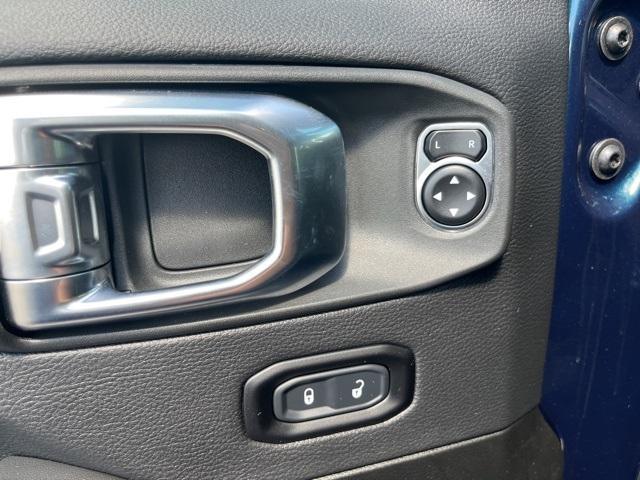 new 2025 Jeep Gladiator car, priced at $55,620