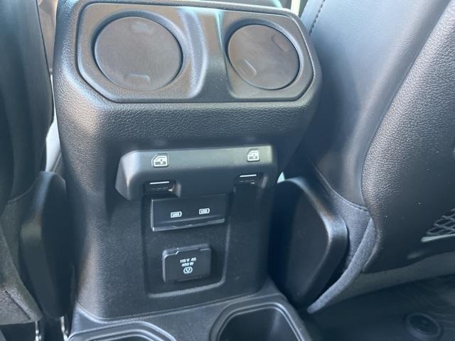 new 2025 Jeep Gladiator car, priced at $55,620