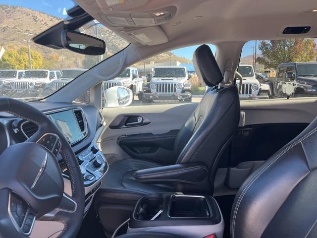 used 2022 Chrysler Pacifica car, priced at $25,555