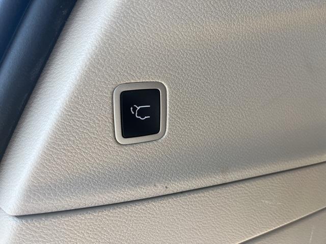 used 2022 Chrysler Pacifica car, priced at $25,555