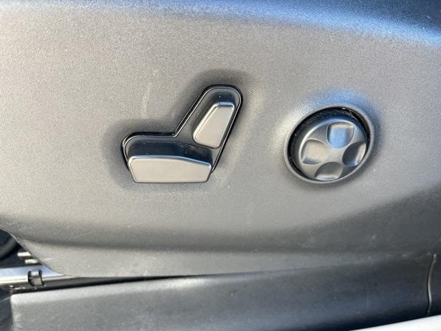 used 2022 Chrysler Pacifica car, priced at $25,555