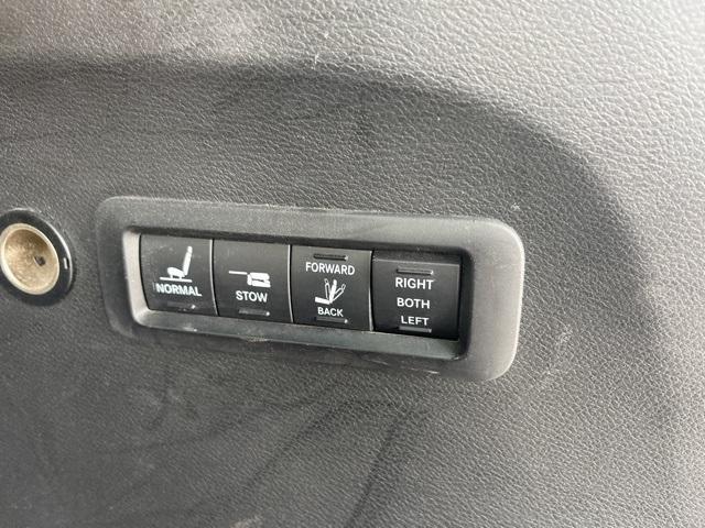 used 2021 Chrysler Pacifica car, priced at $32,782