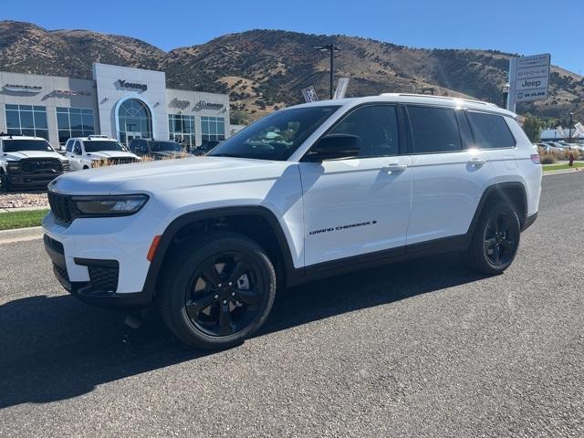 new 2025 Jeep Grand Cherokee L car, priced at $39,954