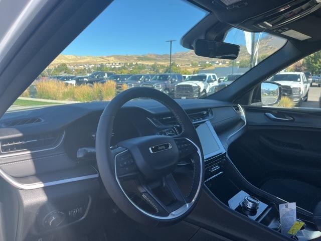 new 2025 Jeep Grand Cherokee L car, priced at $39,954