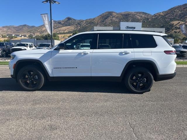 new 2025 Jeep Grand Cherokee L car, priced at $39,954