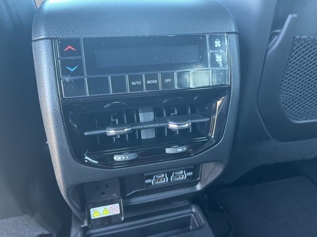 new 2025 Jeep Grand Cherokee L car, priced at $39,954