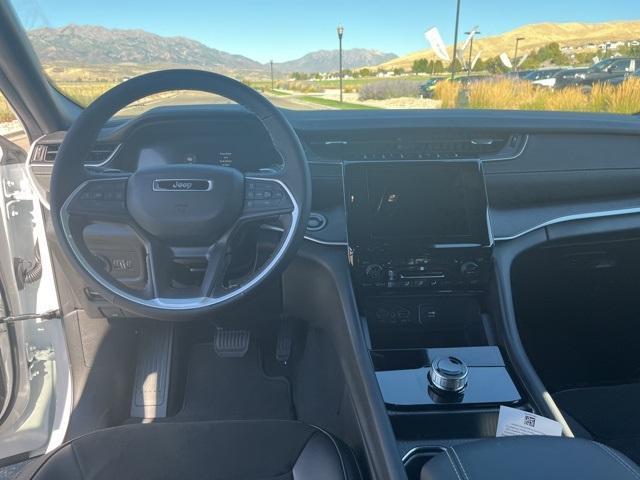 new 2025 Jeep Grand Cherokee L car, priced at $39,954