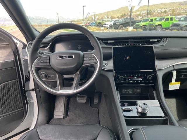 new 2025 Jeep Grand Cherokee car, priced at $47,085
