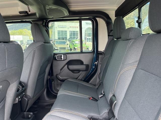 new 2025 Jeep Gladiator car, priced at $40,809
