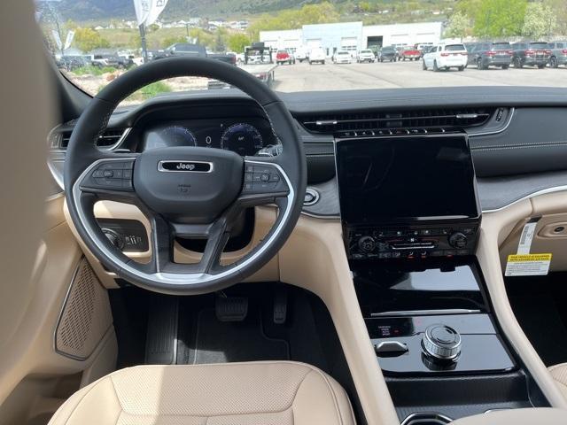 new 2025 Jeep Grand Cherokee car, priced at $49,113