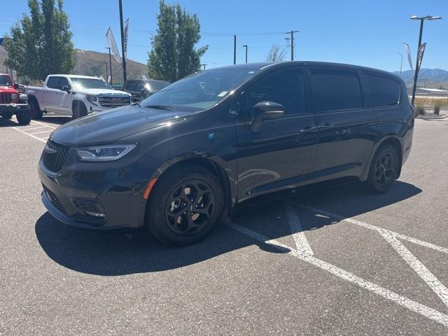 used 2023 Chrysler Pacifica Hybrid car, priced at $28,182