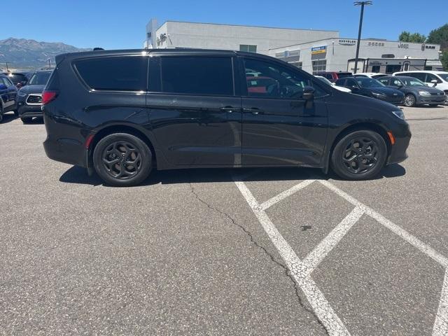used 2023 Chrysler Pacifica Hybrid car, priced at $28,182