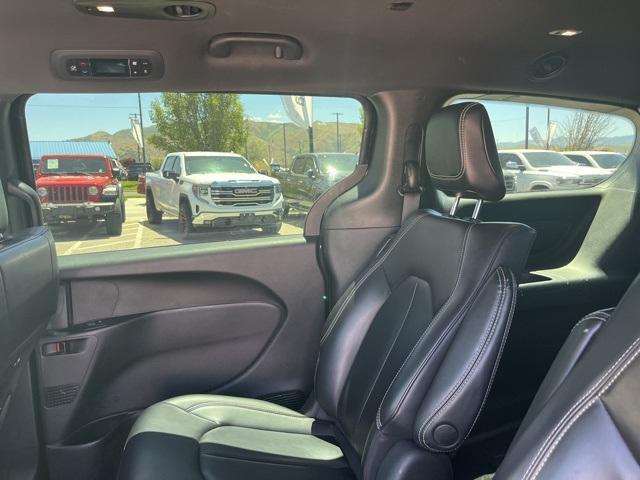 used 2023 Chrysler Pacifica Hybrid car, priced at $28,182