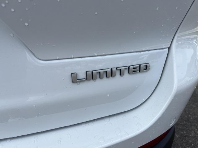 new 2025 Jeep Grand Cherokee L car, priced at $54,710