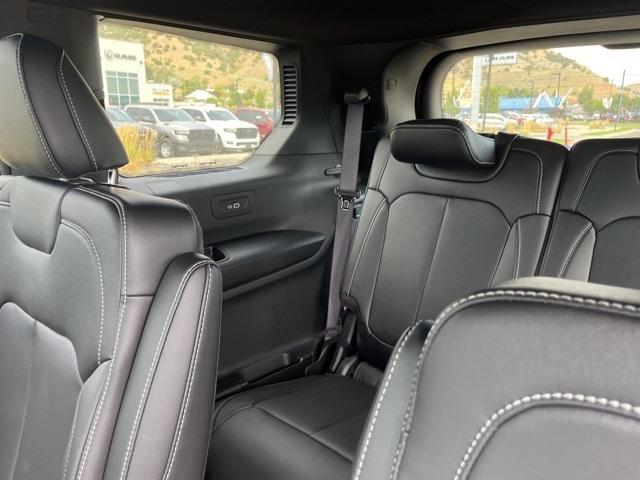 new 2025 Jeep Grand Cherokee L car, priced at $48,417