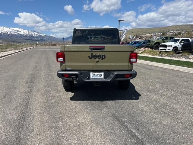 new 2025 Jeep Gladiator car, priced at $40,647