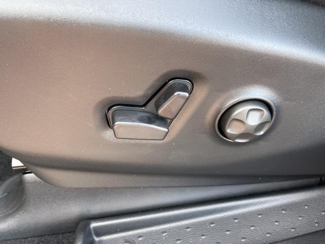 new 2026 Chrysler Pacifica car, priced at $40,878