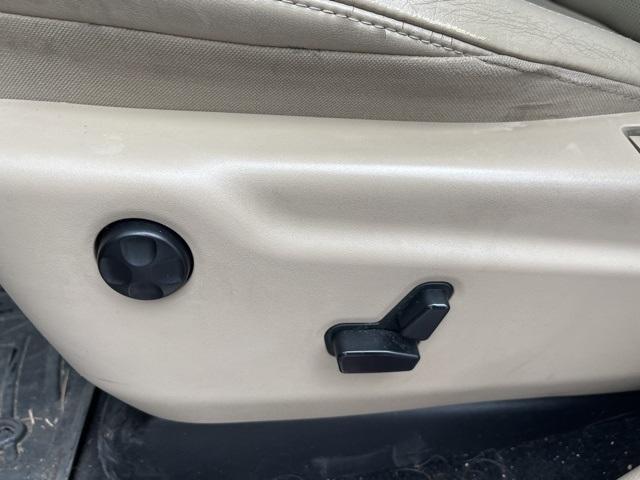 used 2014 Jeep Grand Cherokee car, priced at $6,999