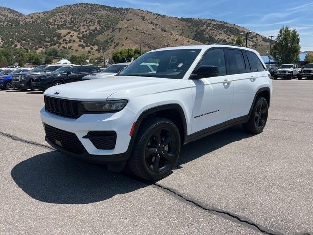 used 2023 Jeep Grand Cherokee car, priced at $30,697