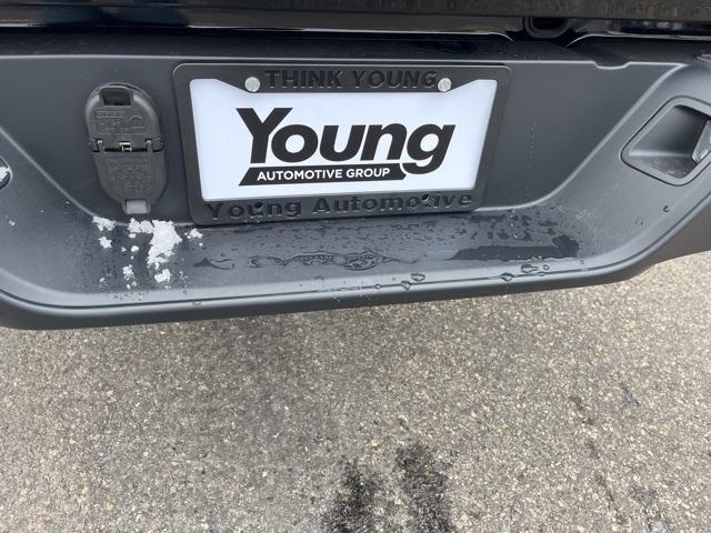 new 2026 Jeep Gladiator car, priced at $45,675