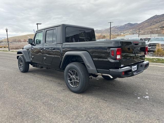 new 2026 Jeep Gladiator car, priced at $45,675