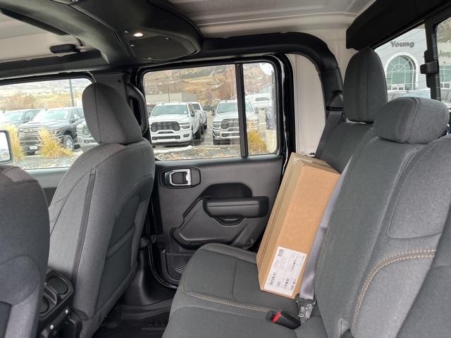 new 2026 Jeep Gladiator car, priced at $45,675