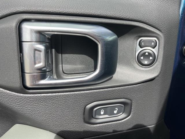 new 2025 Jeep Gladiator car, priced at $53,400
