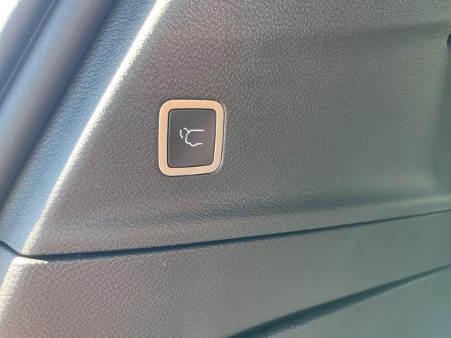 new 2026 Chrysler Pacifica car, priced at $42,995