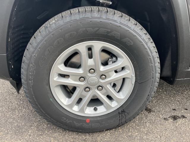 new 2025 Jeep Grand Cherokee car, priced at $31,146